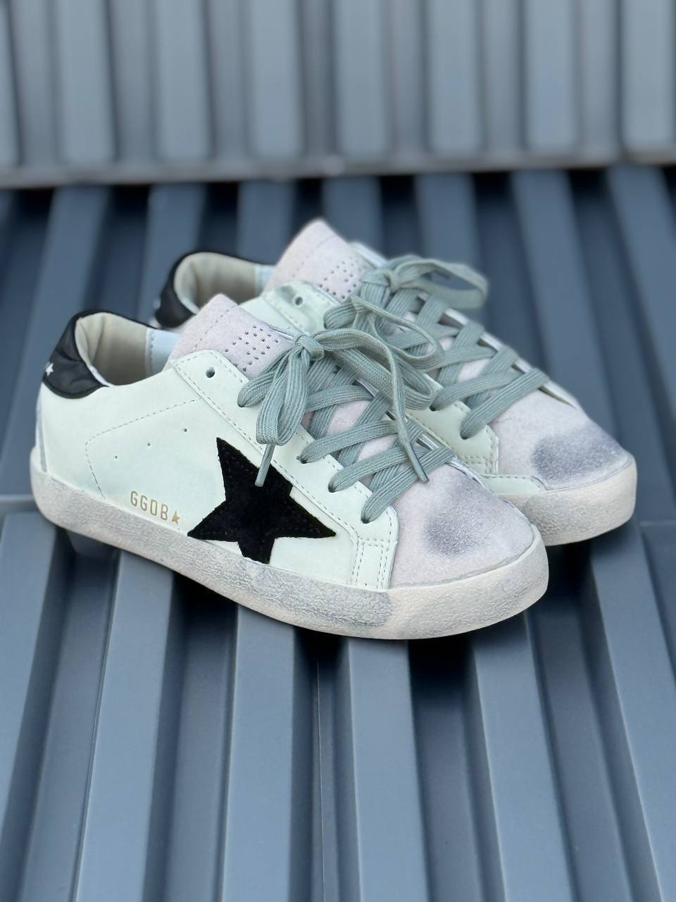 Golden Goose Negro