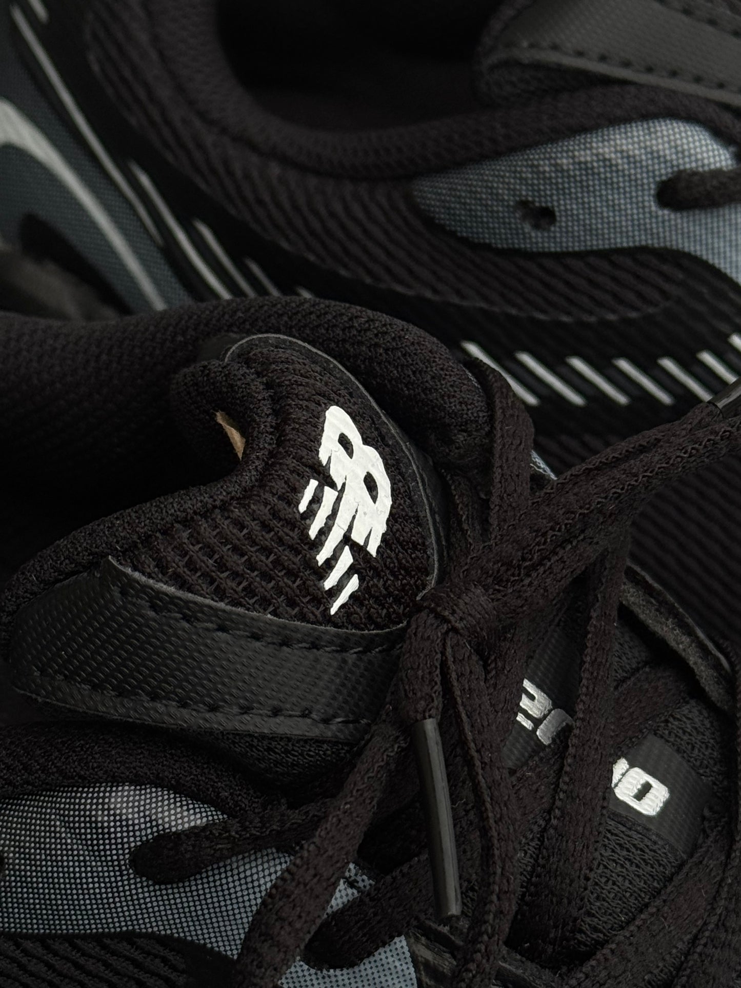 New Balance 2000 Negra