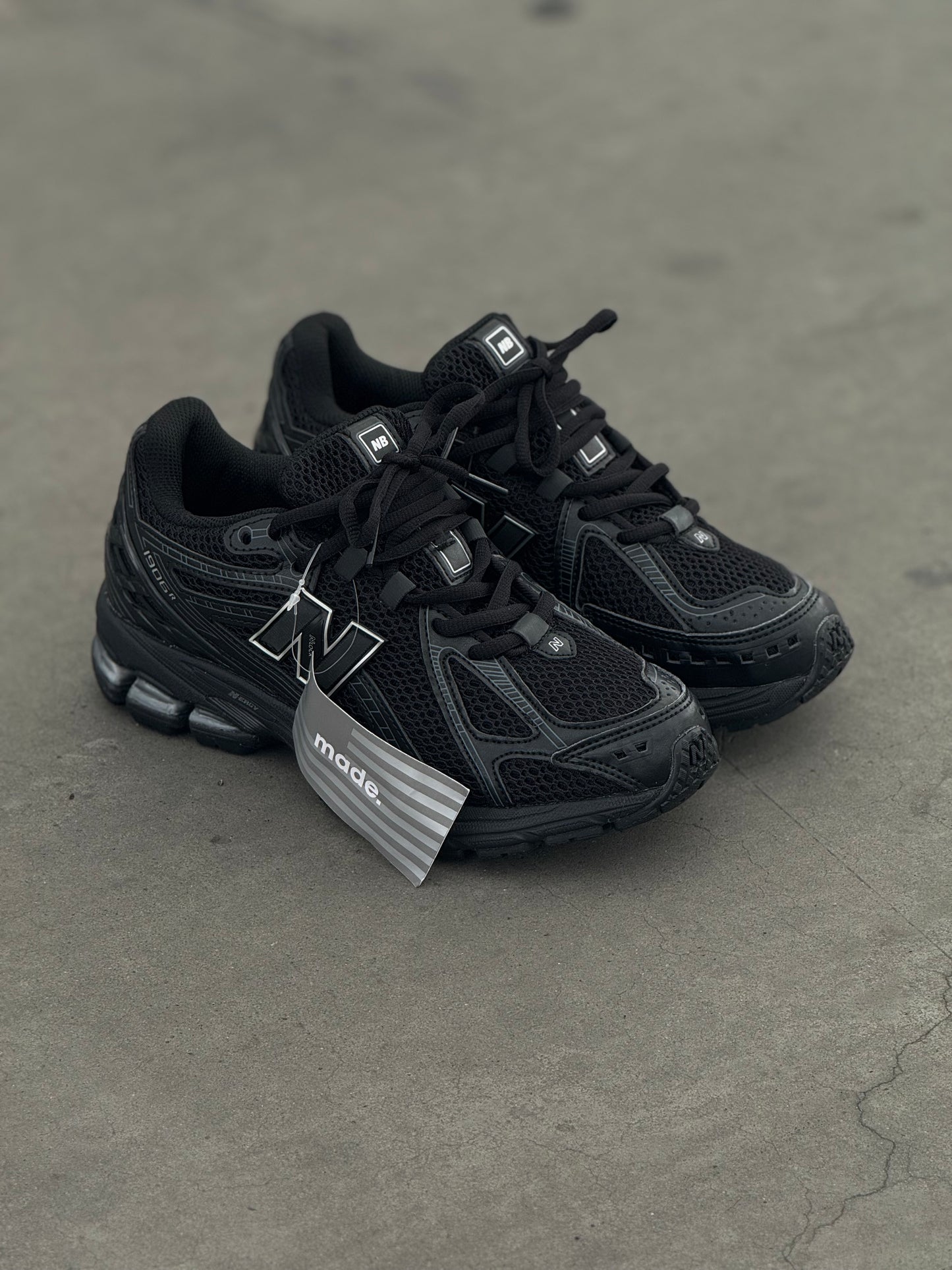 New Balance 1906R Negra