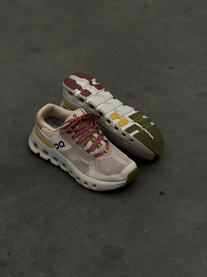 On Cloudrunner 2 Beige