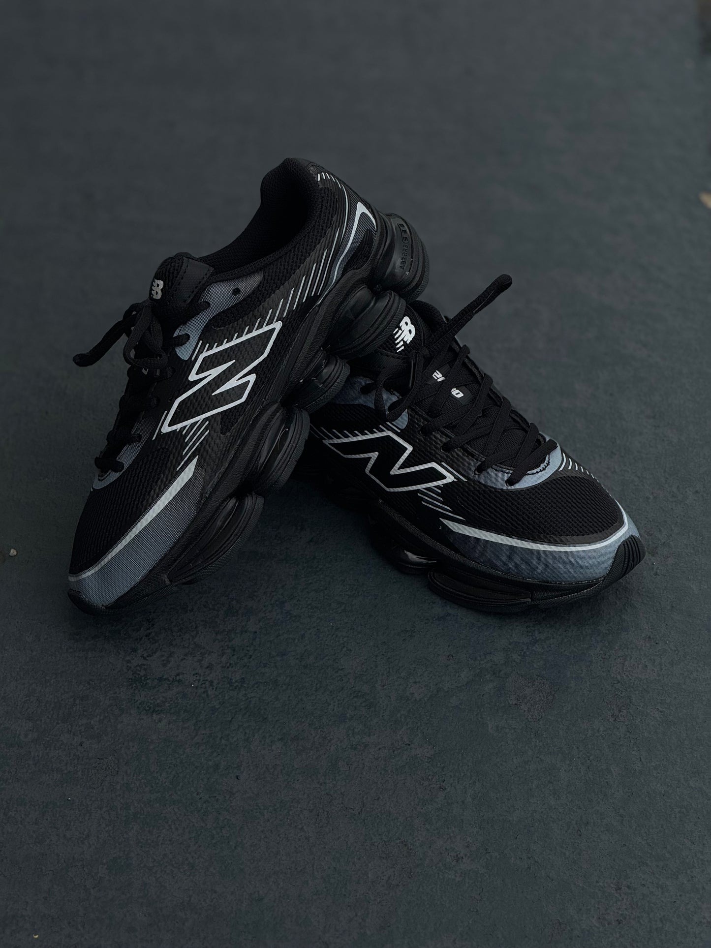 New Balance 2000 Negra
