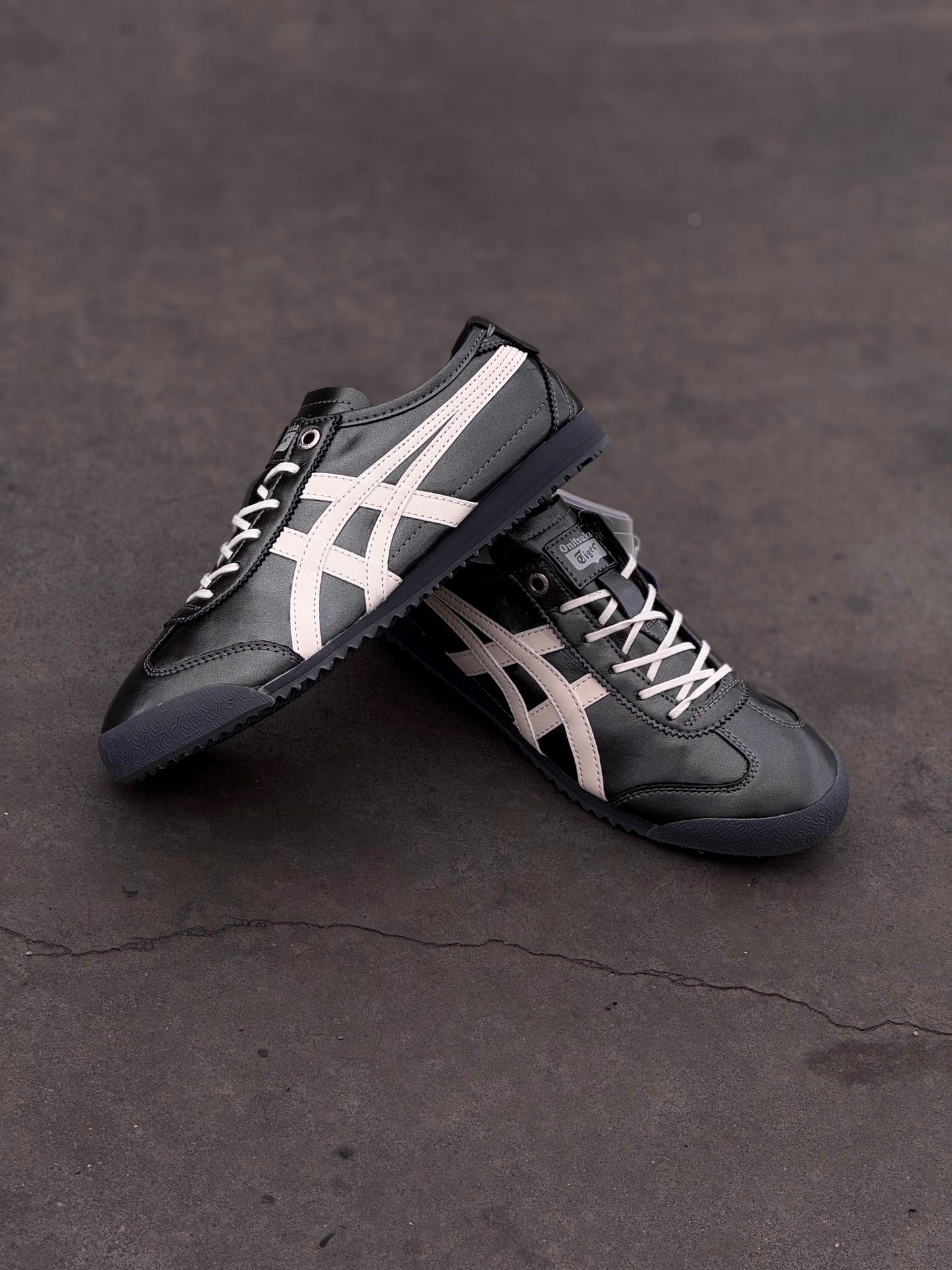 Tigger Onitsuka plata oscuro