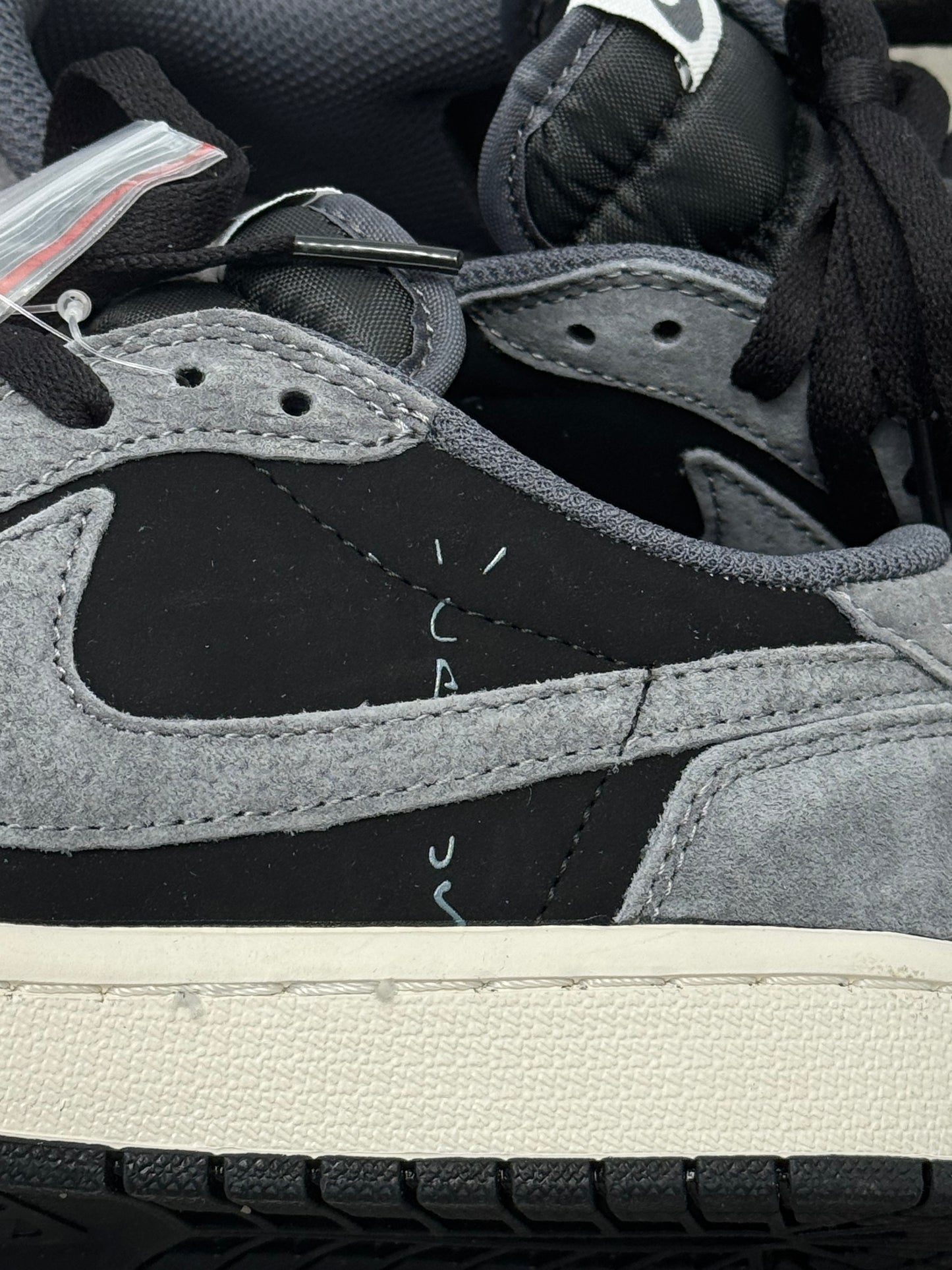 Nike Air Jordan 1 Low x Travis Scott