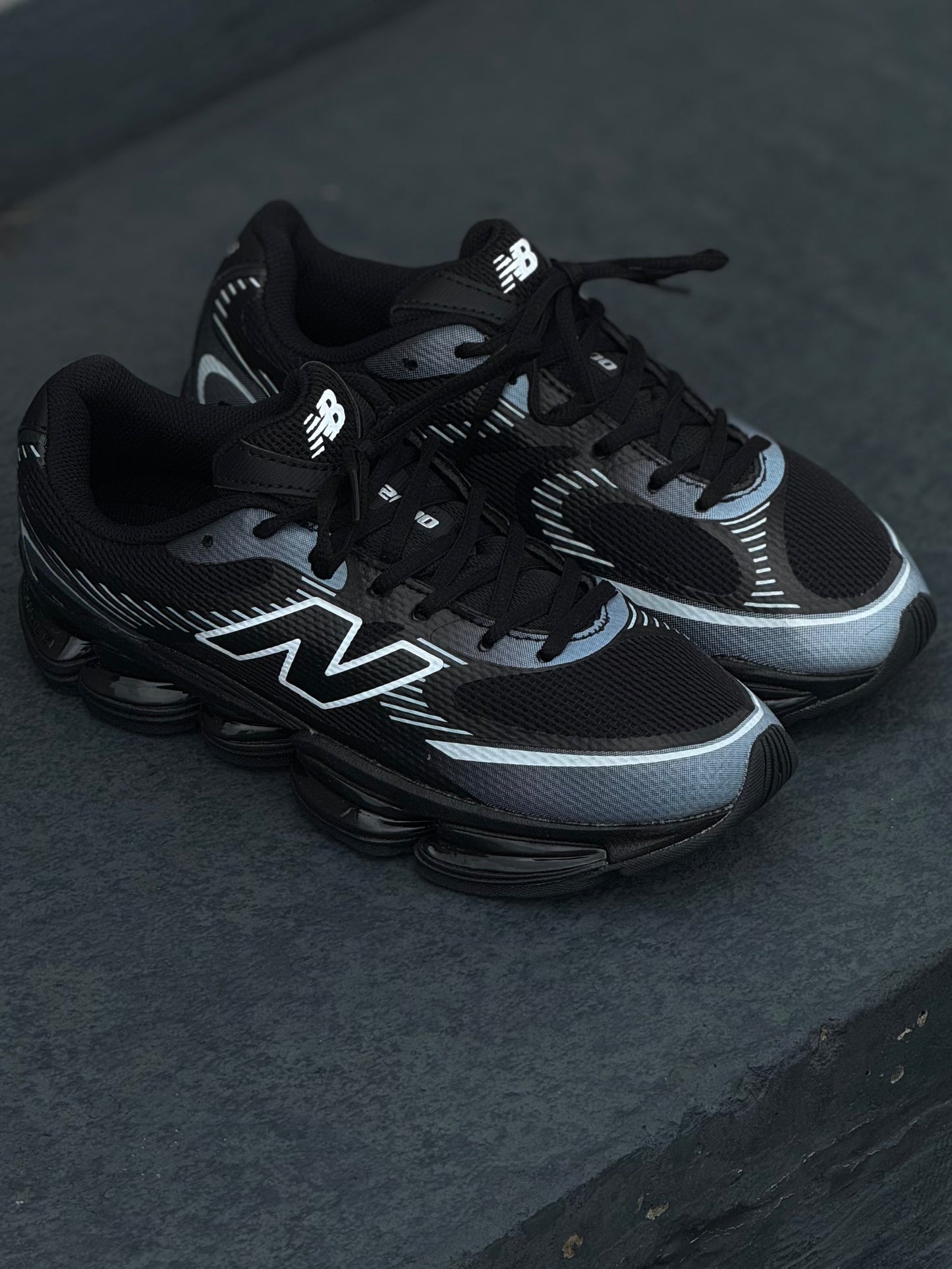 New Balance 2000 Negra