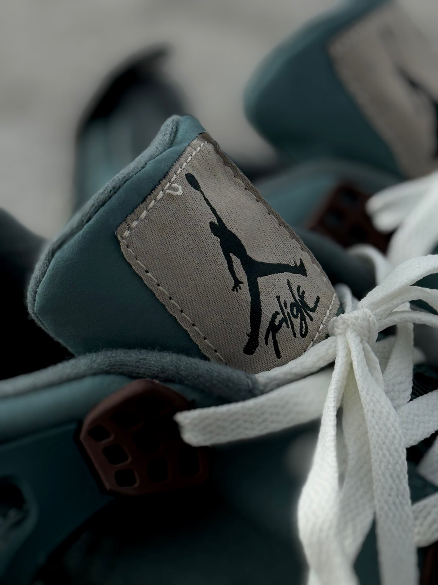 Nike Air Jordan Retro 4 Snorlax
