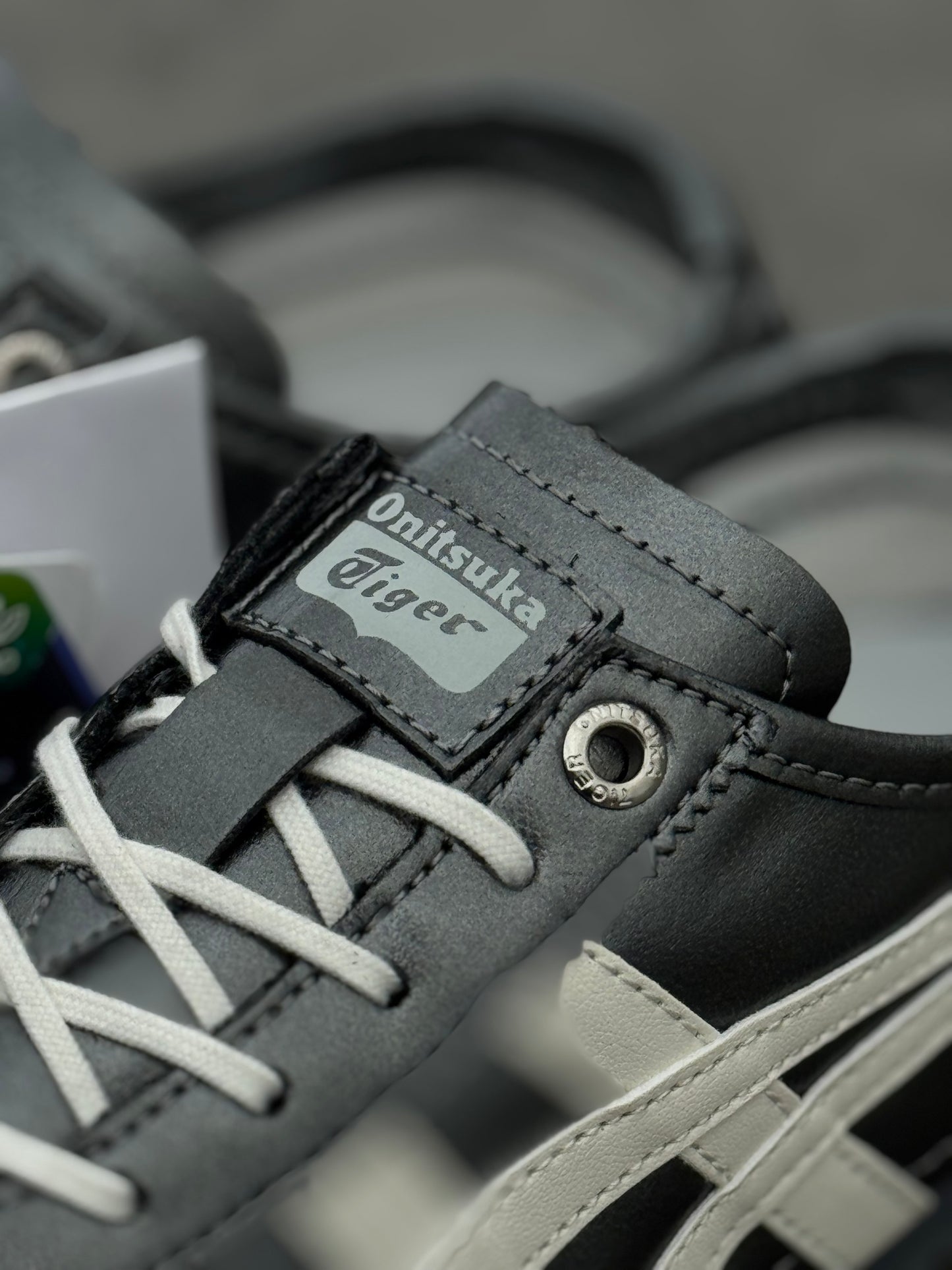 Tigger Onitsuka plata oscuro