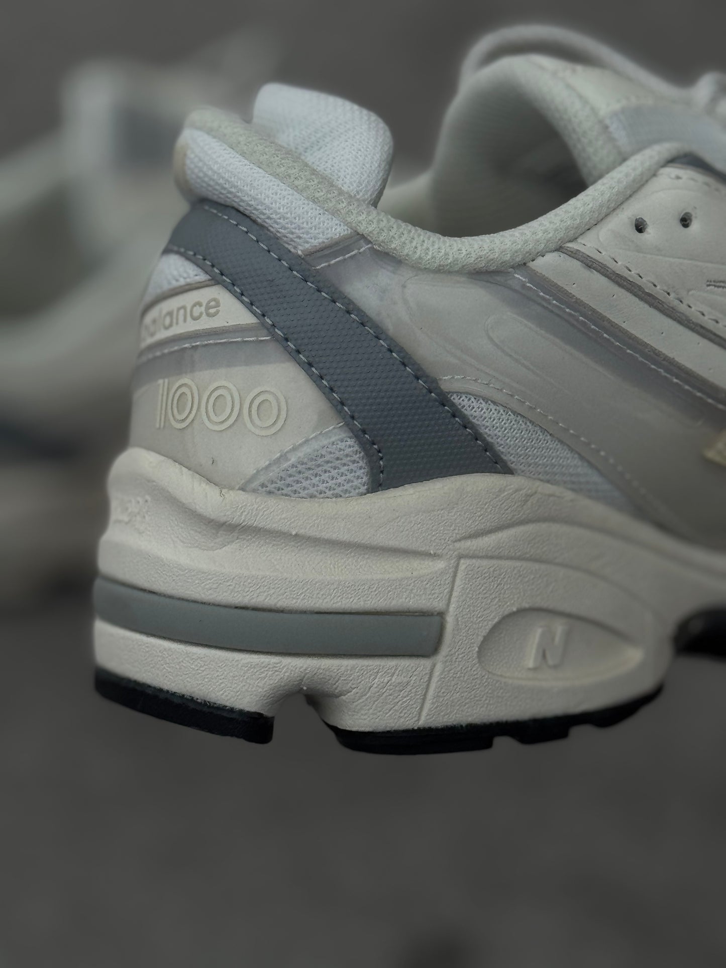 New Balance 1000 Blanca Beish