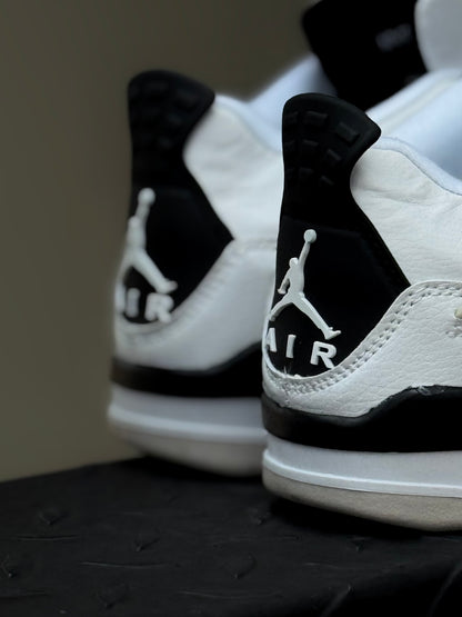 Jordan Retro 4 blanca negra
