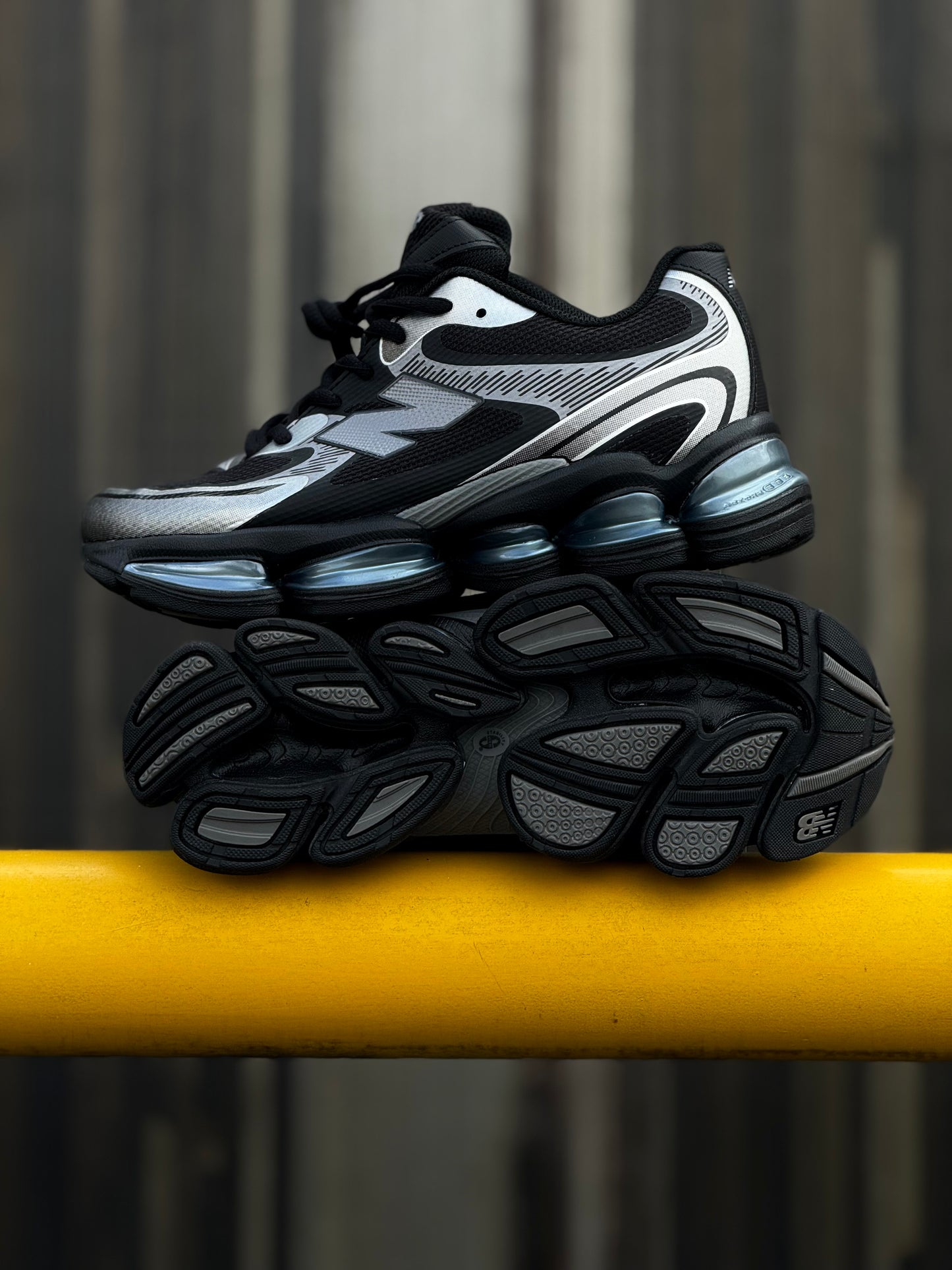 New Balance 2000 GrayxBlack