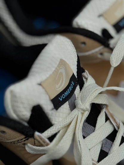 Nike Zoom Vomero 5 Light Bone