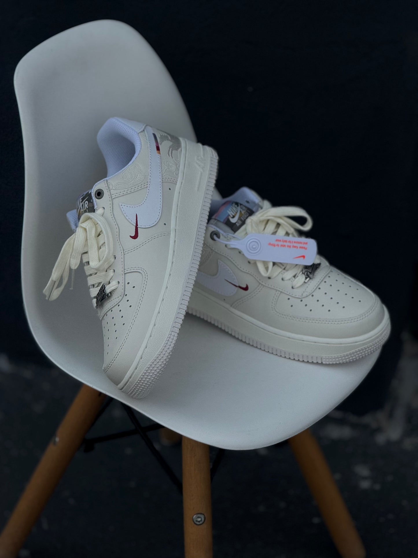 Nike Air Force 1 SE LNY