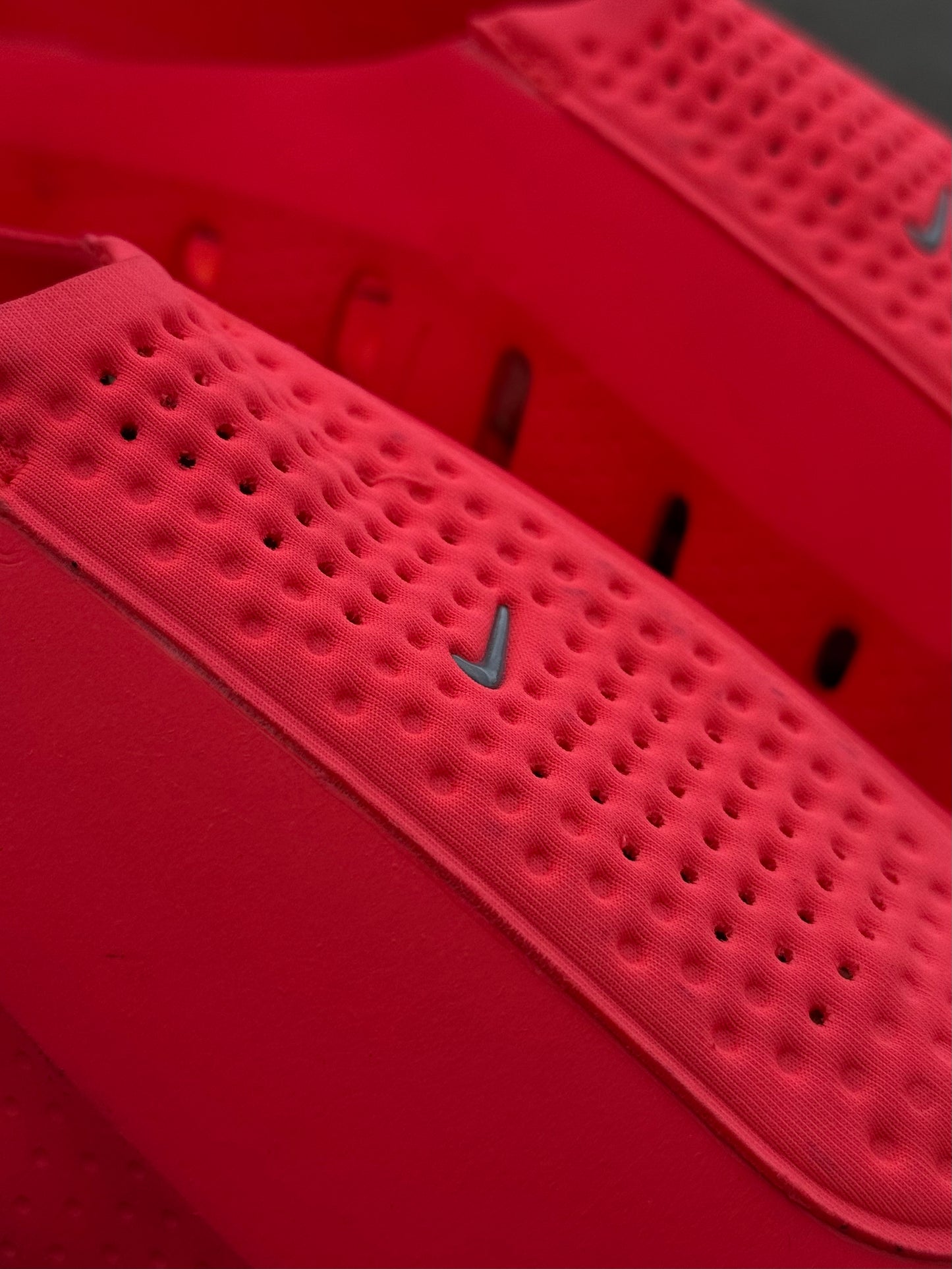 Nike Mind 001 Solar Red