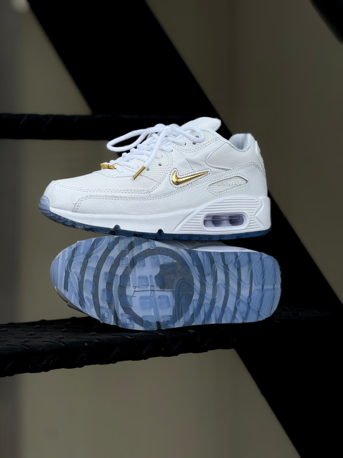 Nike Air Max 90 NRG white and gold