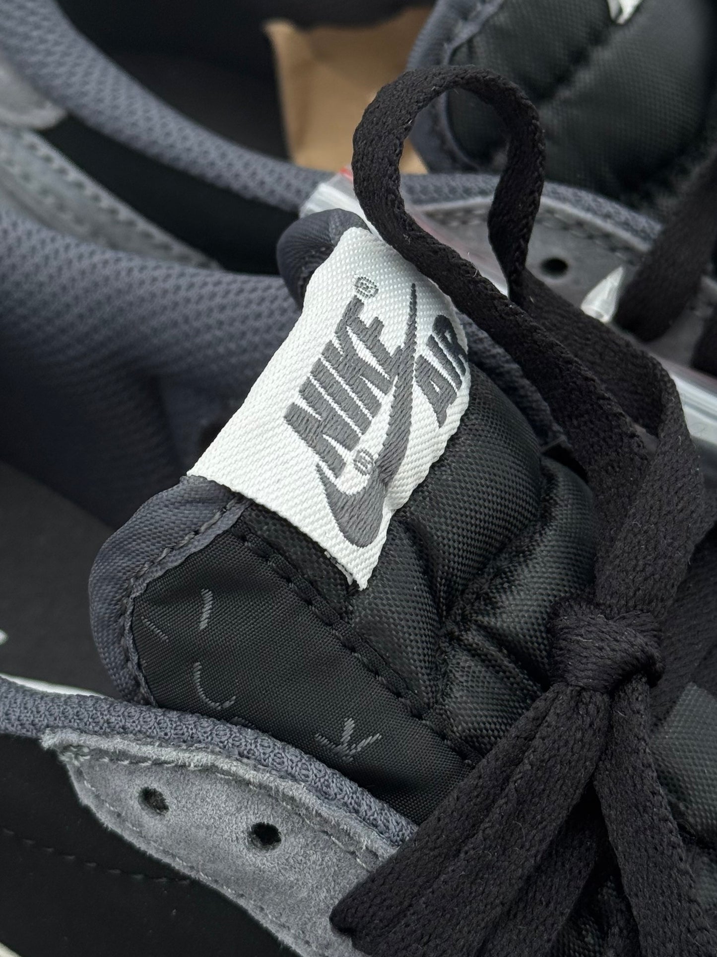 Nike Air Jordan 1 Low x Travis Scott