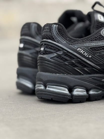 New Balance 1906R Negra