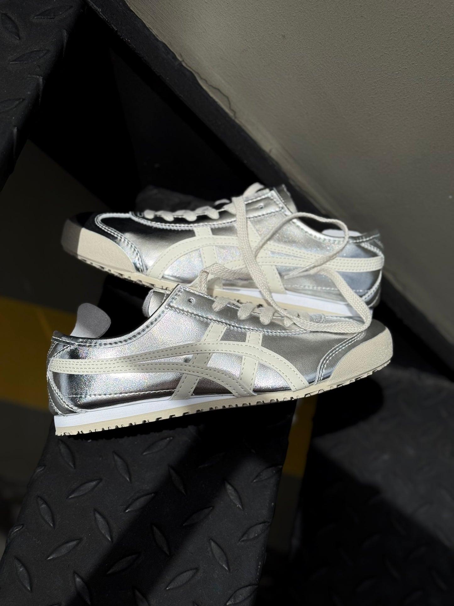 Onitsuka tiger Silver