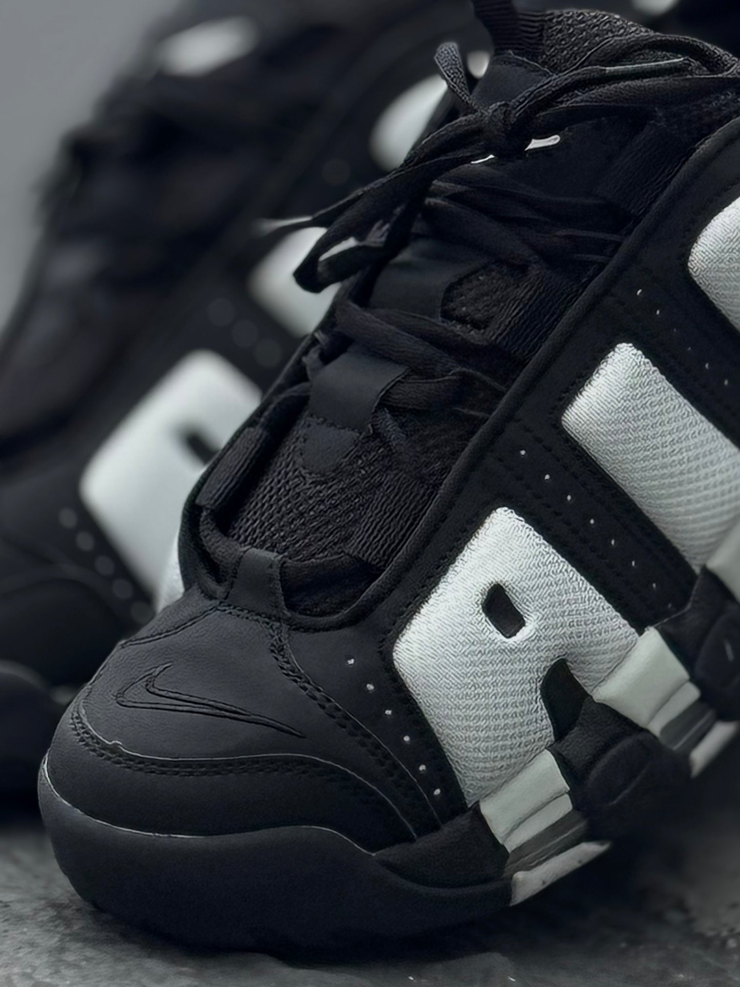 Nike Air More Uptempo Black