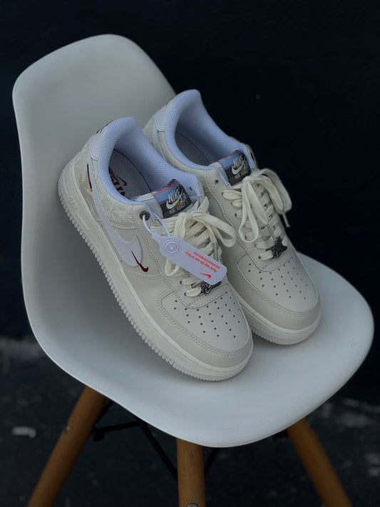 Nike Air Force 1 SE LNY