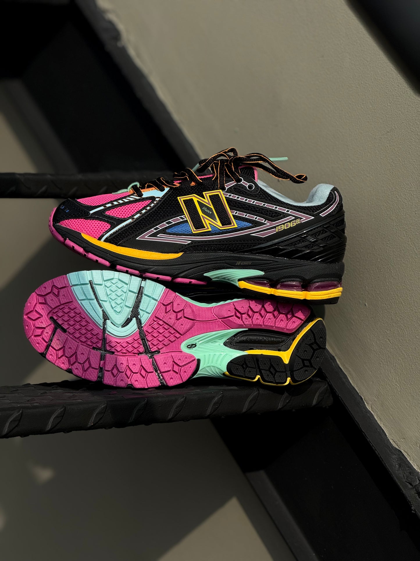 New Balance 1906R Neon Nights