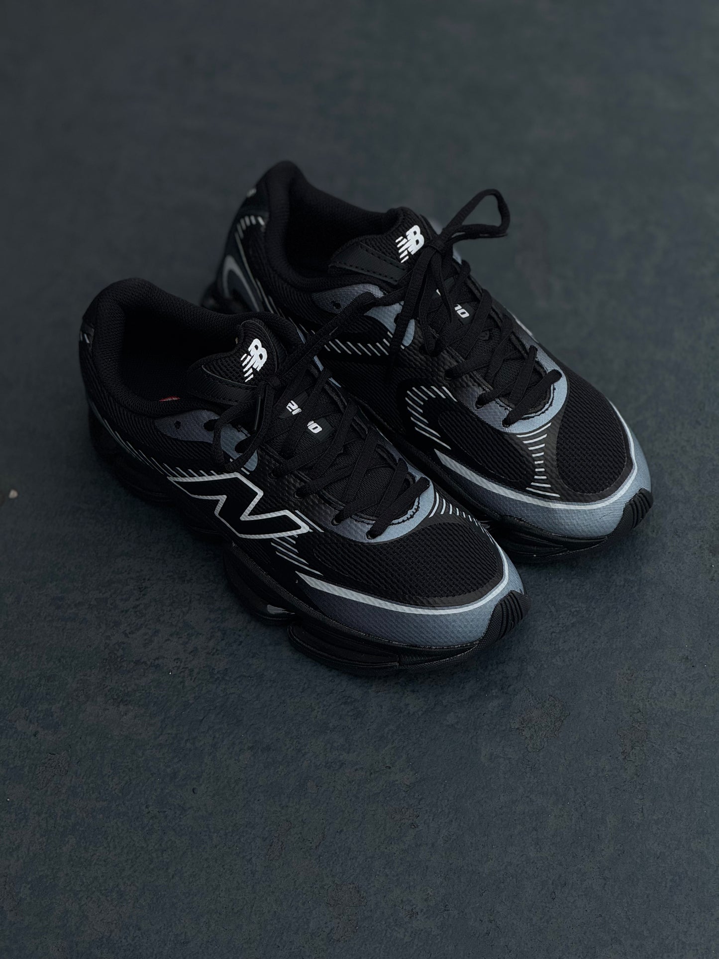 New Balance 2000 Negra