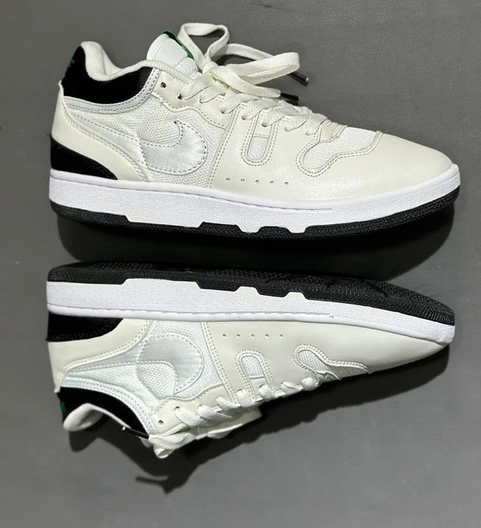 Nike travis mac attack white