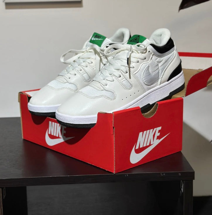Nike travis mac attack white