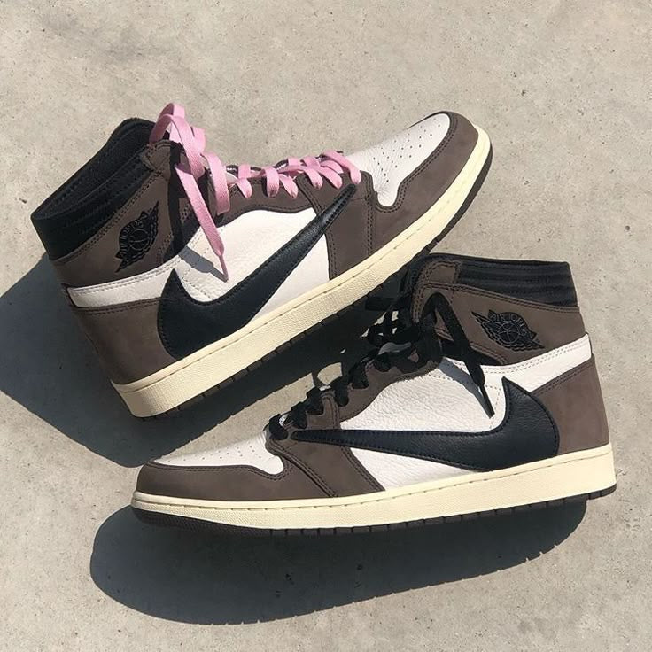 Jordan 1 High x Travis Scott