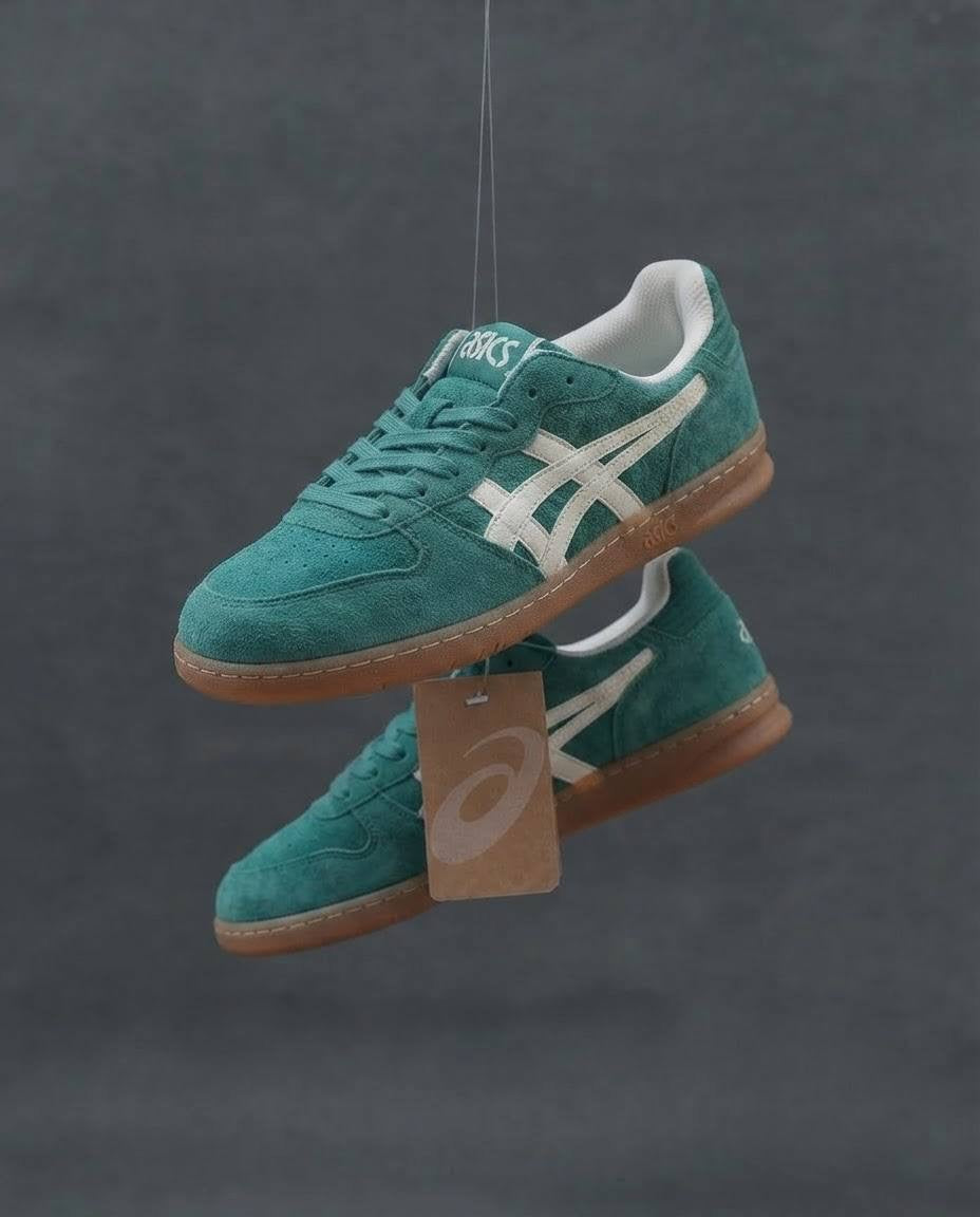 Asics hay verde oscura