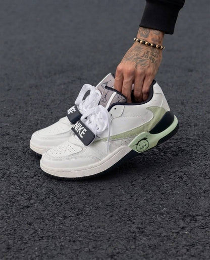 Nike x travis scott