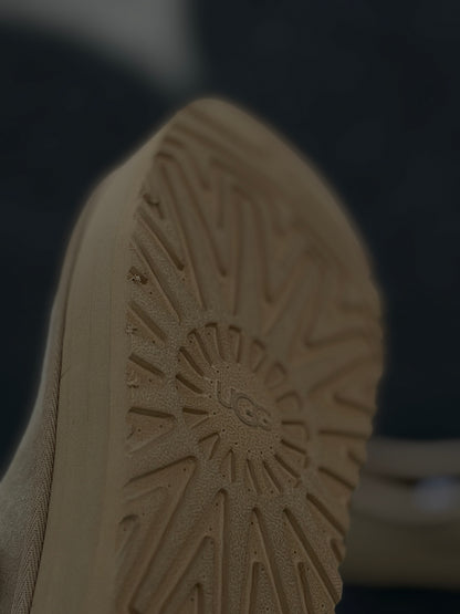 UGG Beig