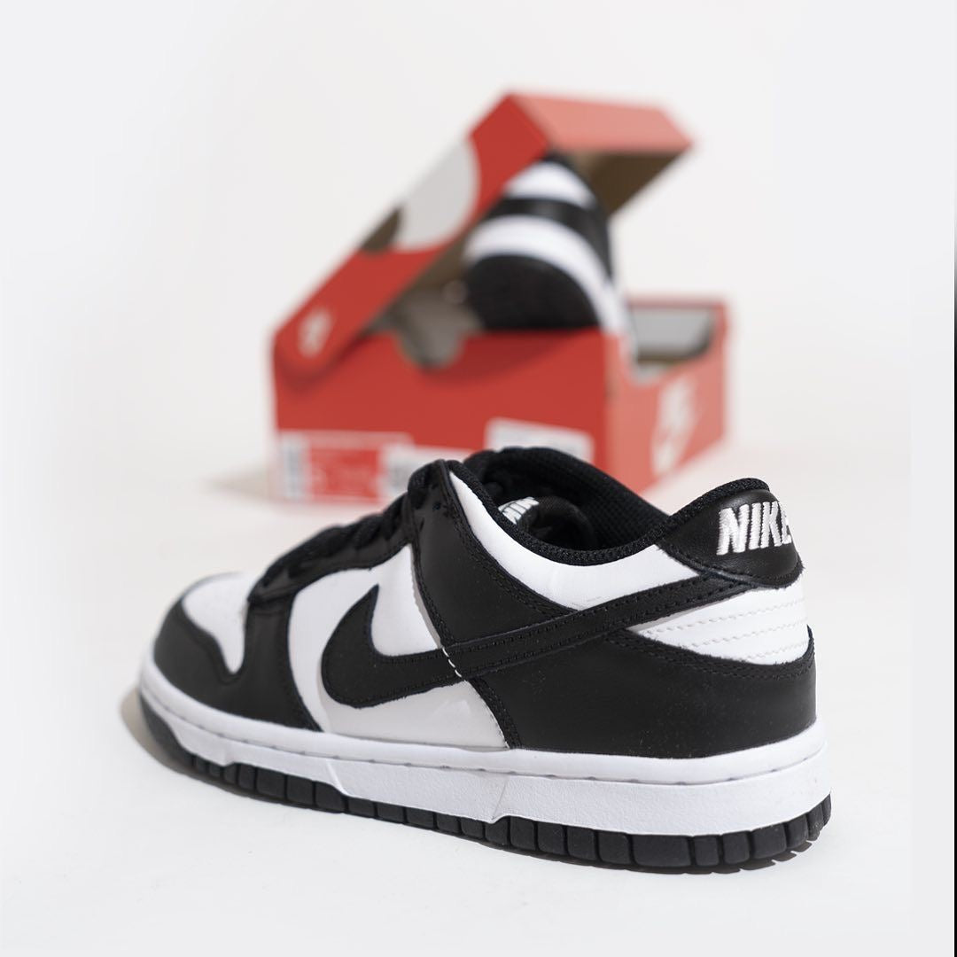 Nike sb negra