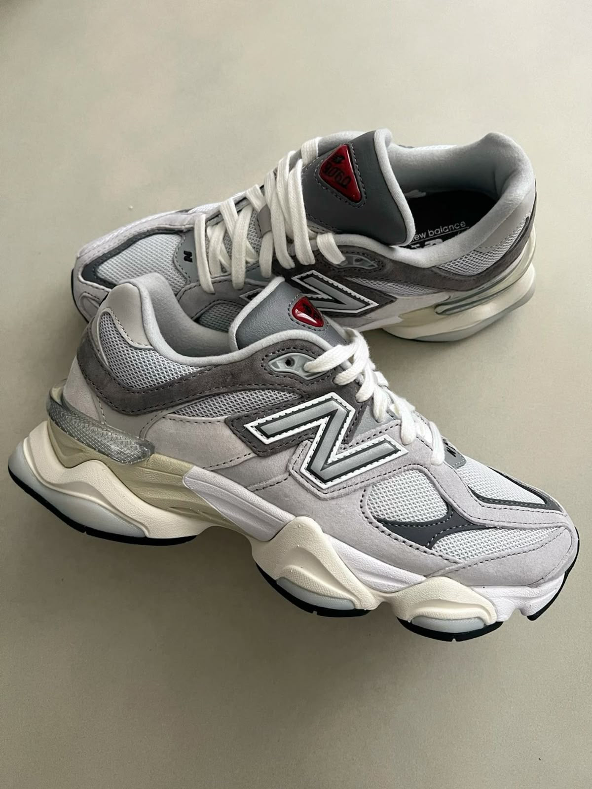 New Balance 9060 gris