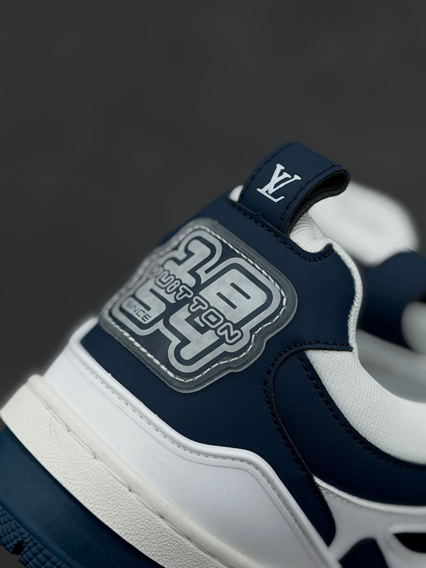 louis vuitton skate azul