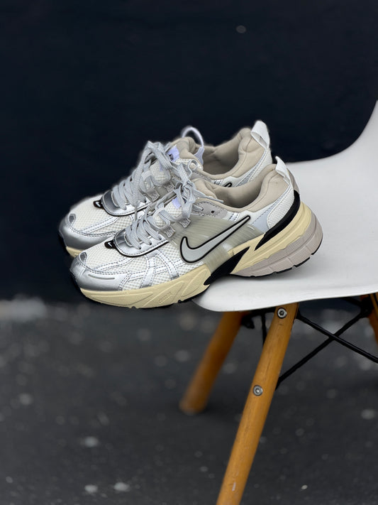 Nike v2k plata