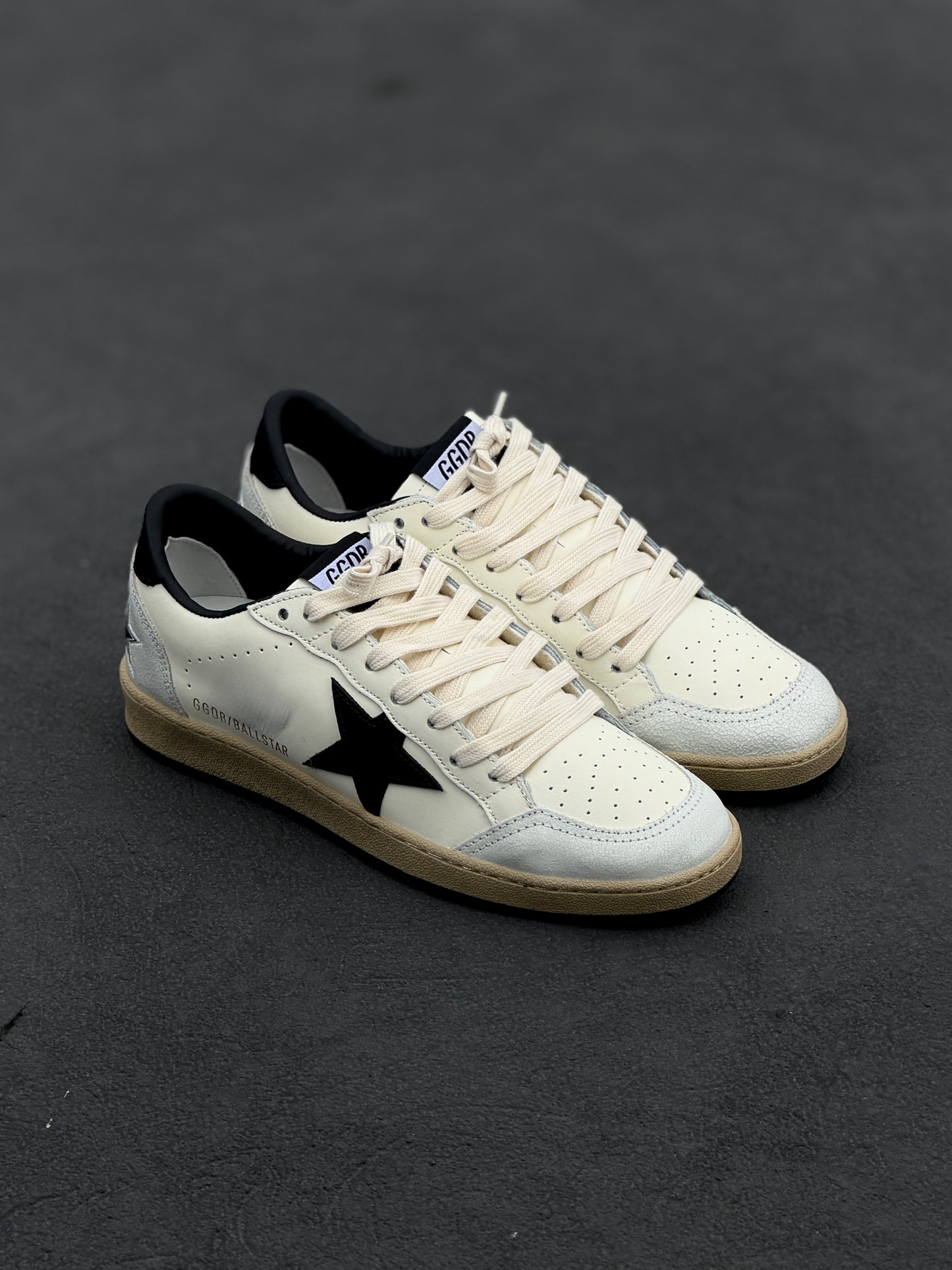 Golden goose Estrella negra