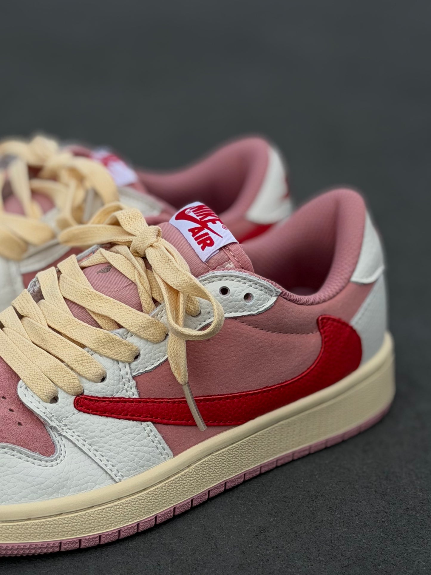 Nike jordan 1 low travis Tropical Pink