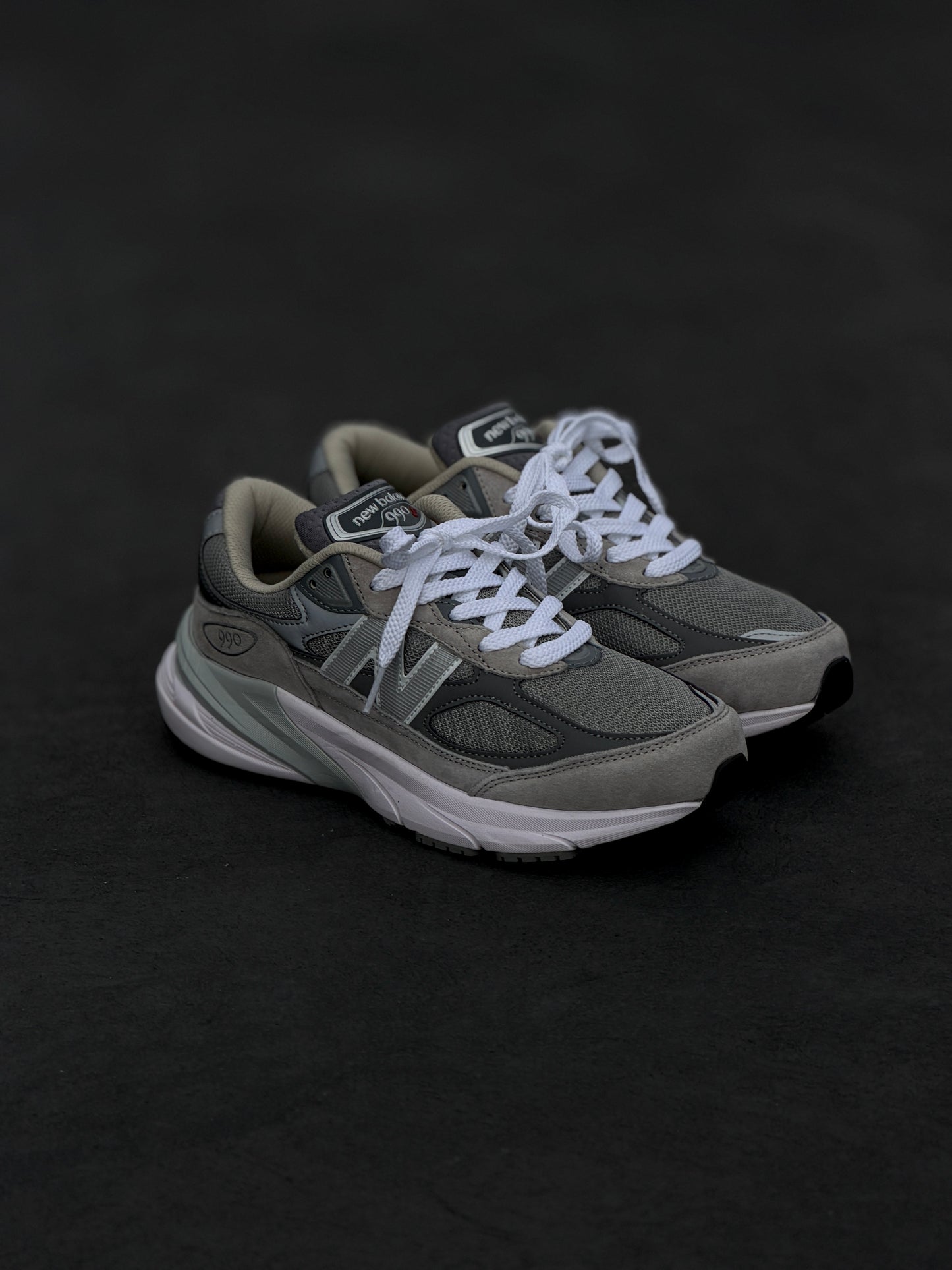 New Balance 990 V6 Gray
