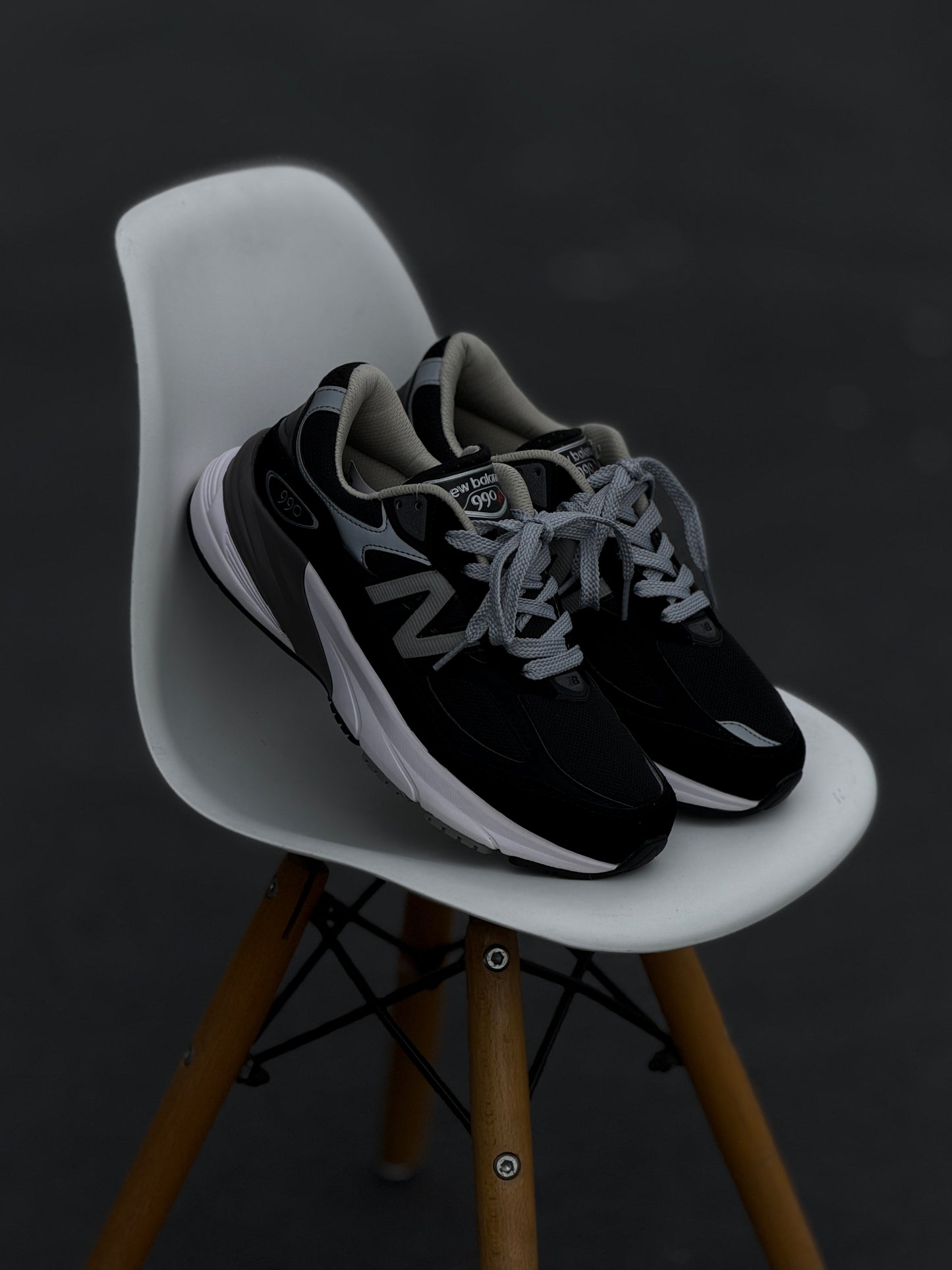 New Balance 990 V6 Black