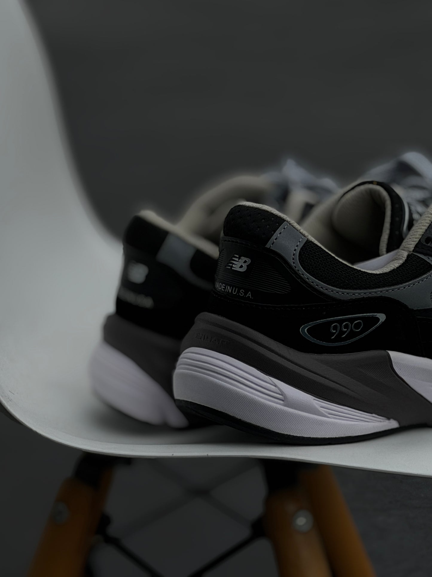 New Balance 990 V6 Black