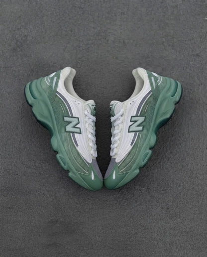 New Balance  1000 Verde