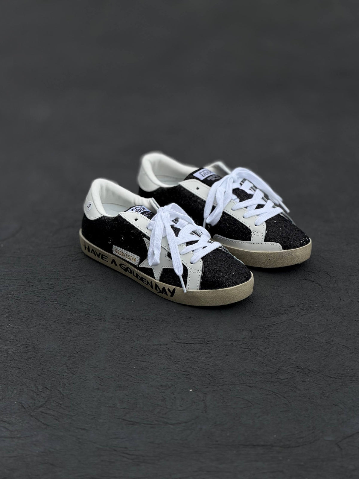 GOLDEN GOOSE SUPERSTAR