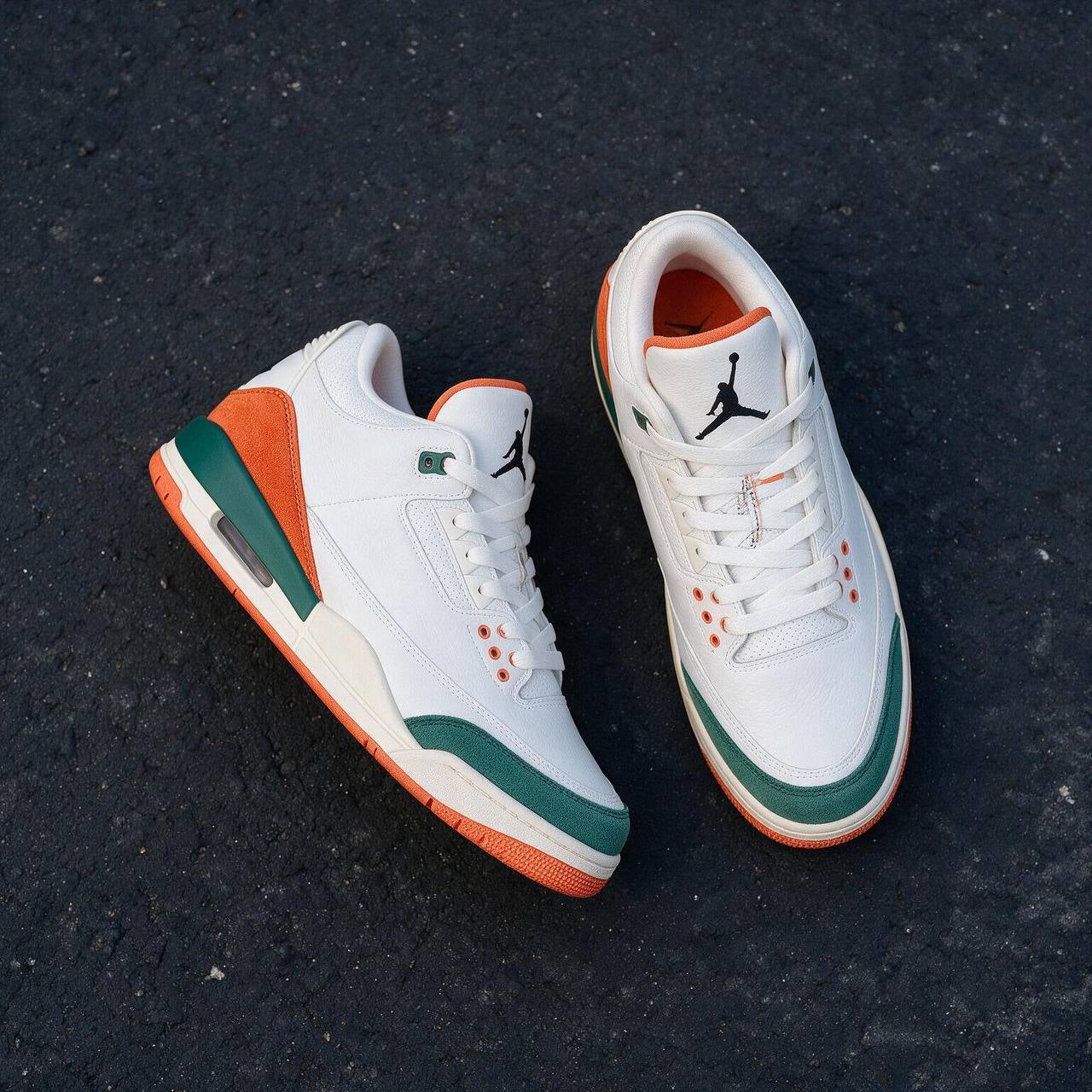 JORDAN RETRO3 SOLEFLY