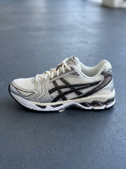 Asics Gel Kayano 14 Crema Plata Negra