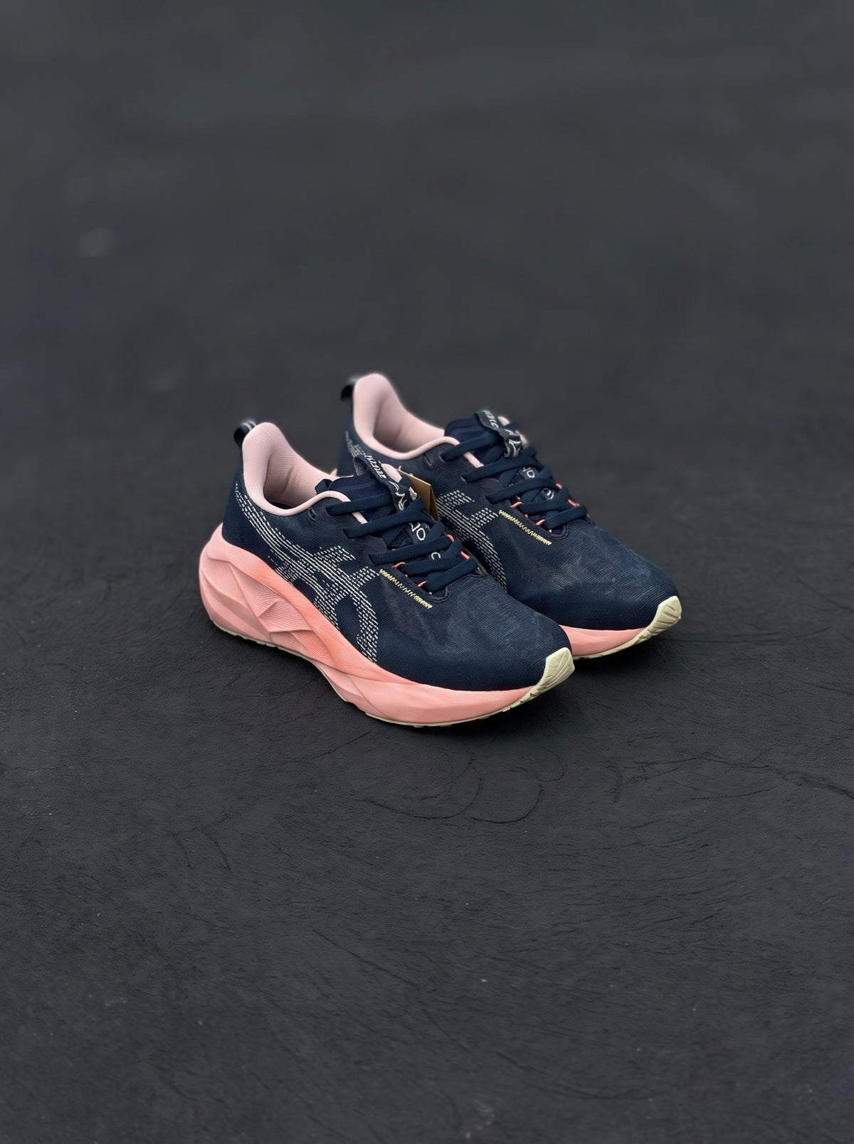 Asics Novablast 5 Azul Marino Rosa