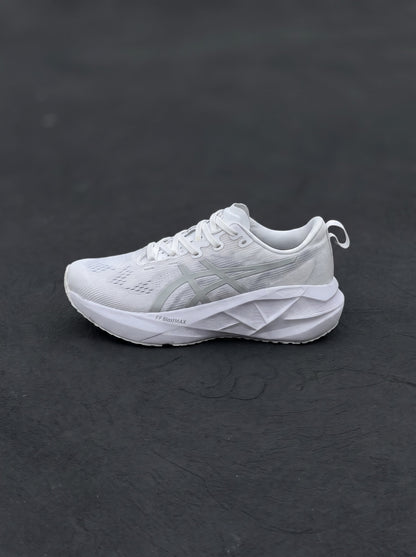 Asics Novablast 5 Blanca
