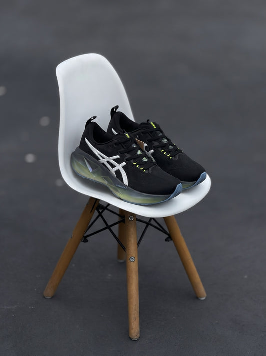 Asics Novablast 5 Negra Blanca