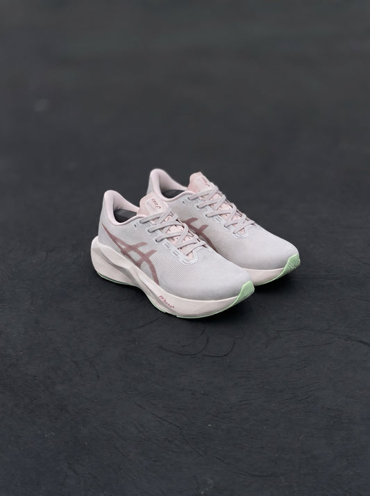 Asics Novablast 6 Gris Perla Rosa