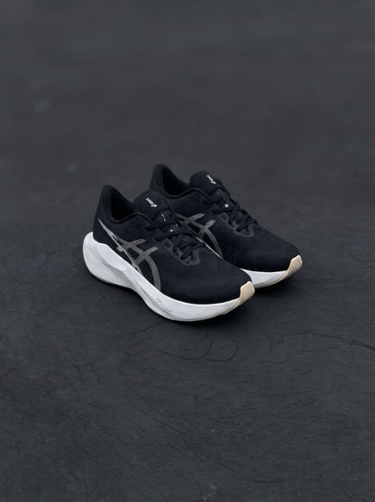 Asics Novablast 6 Negra Blanca