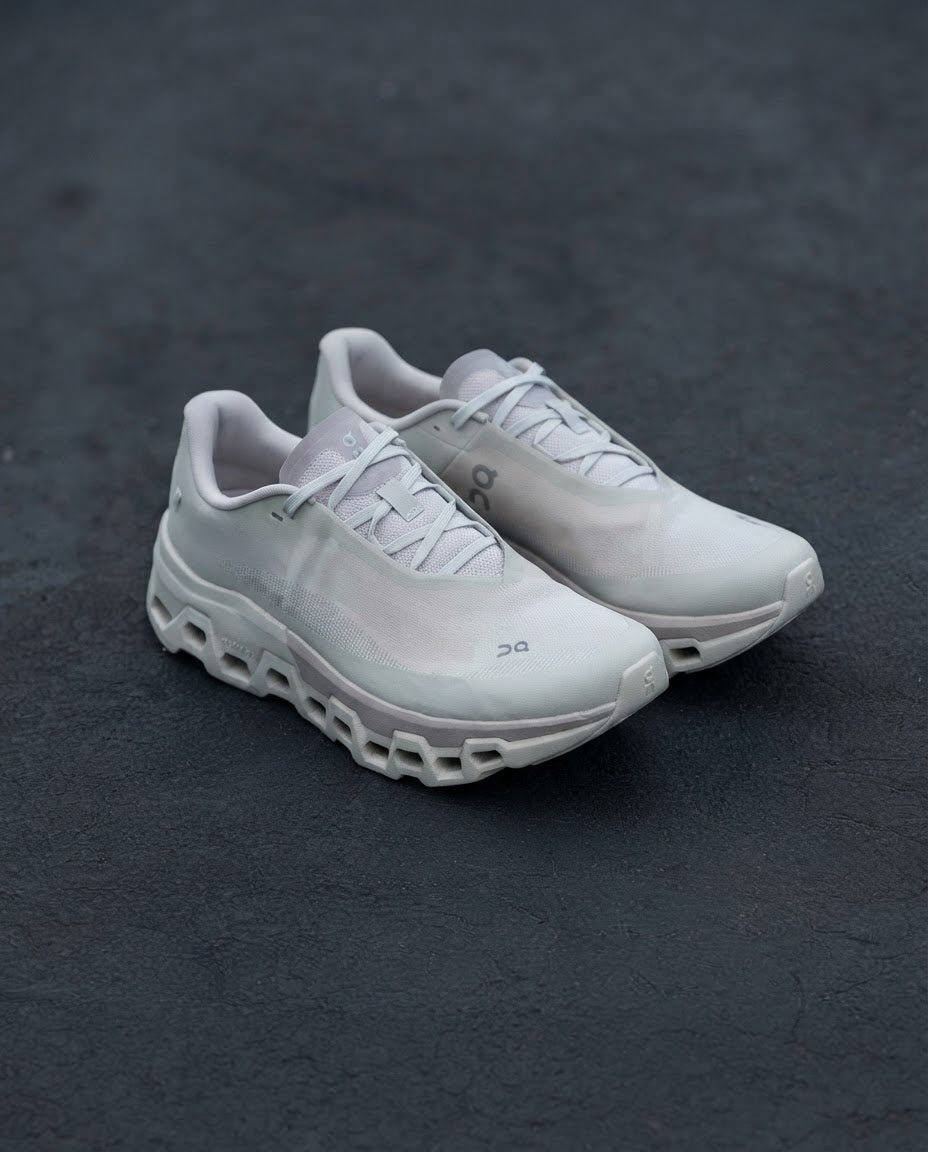 On cloud runner beish Gris