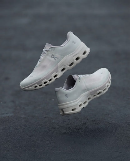 On cloud runner beish Gris